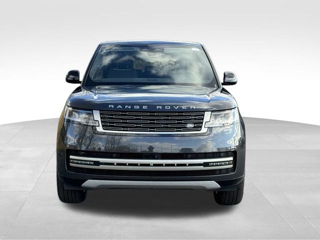 2025 Land Rover Range Rover SE 8