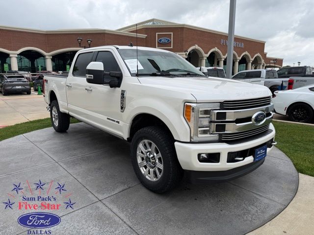 White Platinum 2019 Ford F-250 Super Duty Limited Crew Cab 4WD Pickup Truck Four-Wheel Drive 6-Speed Automatic