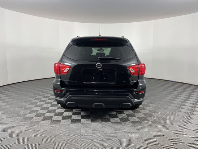 2018 Nissan Pathfinder SL 8