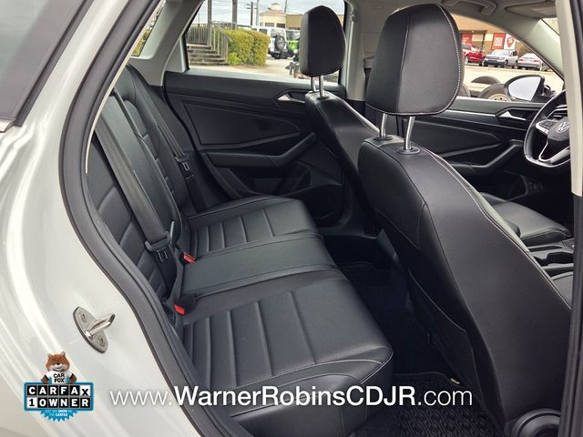 Used 2022 White Volkswagen 1.5T SE image 13