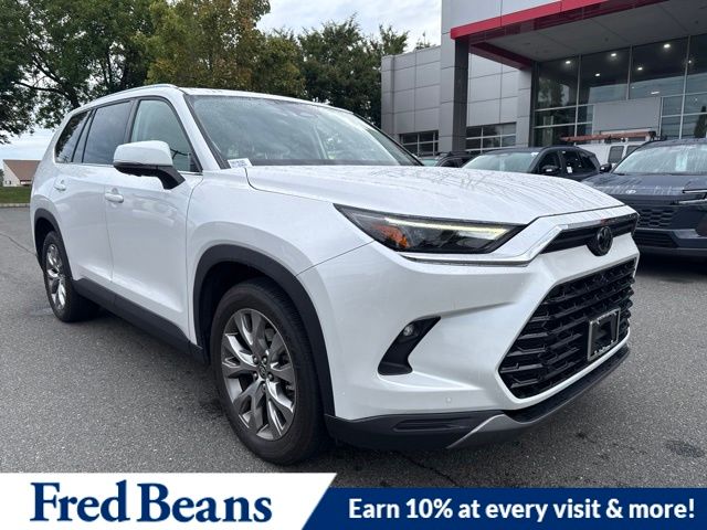 White (Wind Chill Pearl) 2024 Toyota Grand Highlander SUV / Crossover All-Wheel Drive 8-Speed Automatic