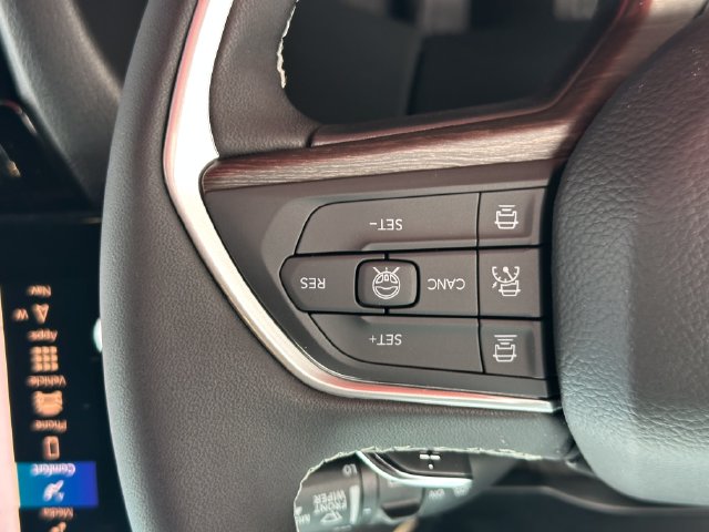 New 2027 White Jeep Altitude image 27