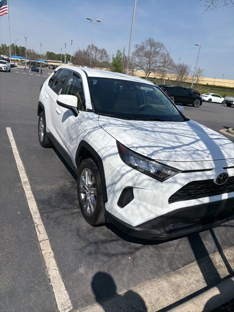 2022 Toyota RAV4 LE