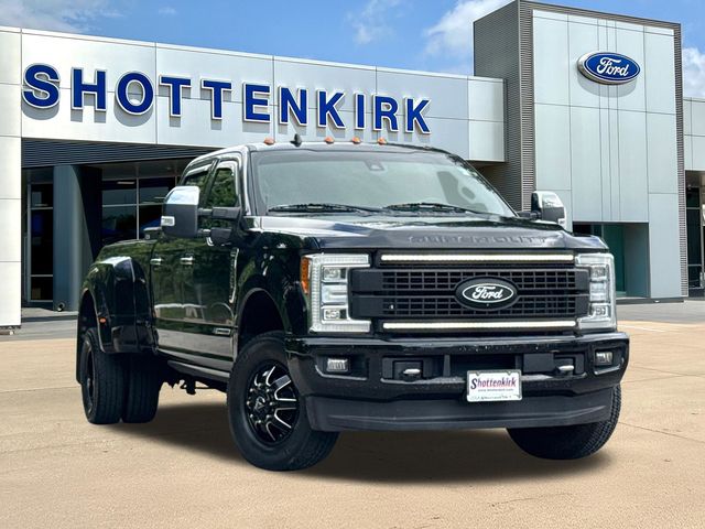 Black Metallic 2019 Ford F-350 Super Duty Platinum Crew Cab LB DRW 4WD Pickup Truck Four-Wheel Drive 6-Speed Automatic