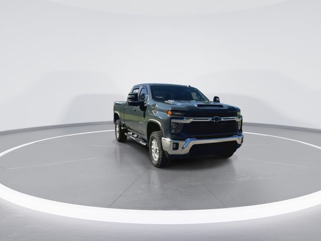 Used 2025 Gray Chevrolet LT image 6