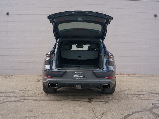 Certified Used 2024 Blue Porsche  image 14