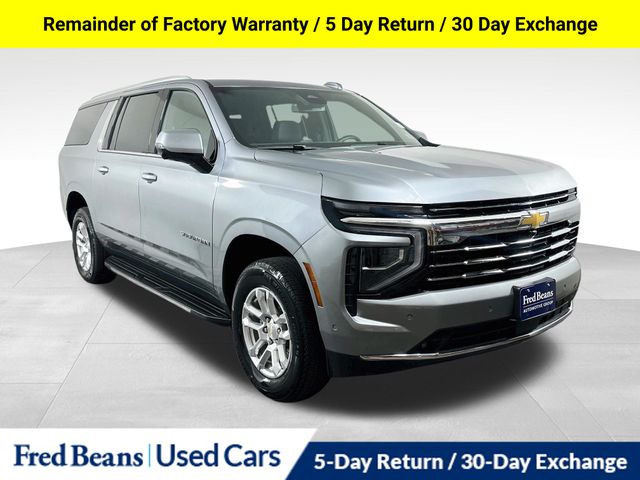 Sterling Gray Metallic 2026 Chevrolet Suburban SUV / Crossover Four-Wheel Drive