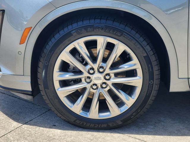 2023 Cadillac XT6 Premium Luxury Silver at Tom Peacock Cadillac