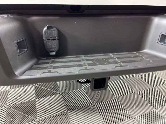 2025 Glacier White Nissan Frontier SV RWD Truck