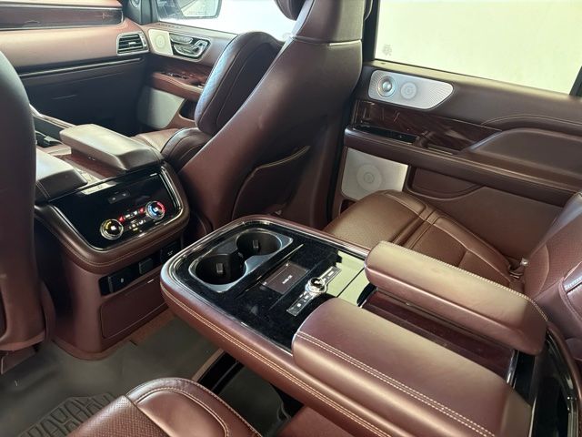 2020 Lincoln Navigator L Black Label - 10