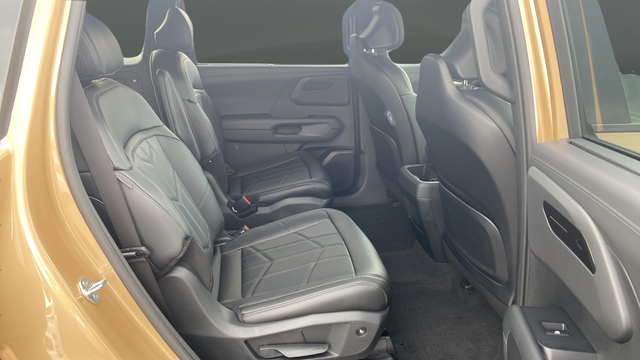 New 2027 Brown Kia X-Line EX image 25