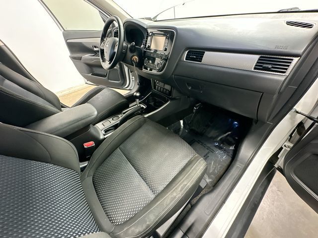 2017 Mitsubishi Outlander ES  at Auto Express Mitsubishi