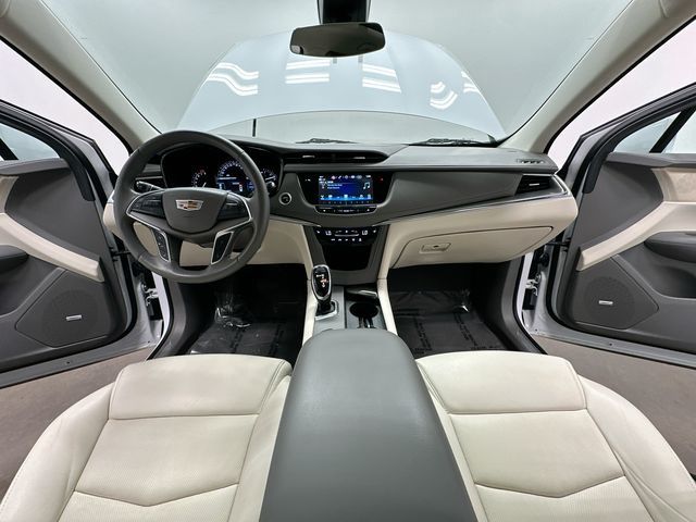 2018 Cadillac XT5 Luxury White at Bob Ruth Ford