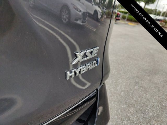 2024 Toyota RAV4 Hybrid XSE 10