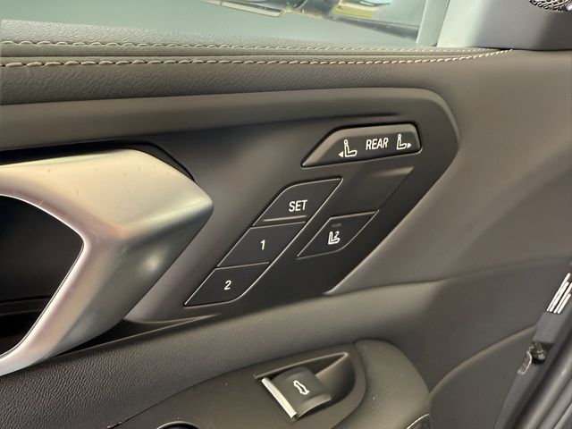 2026 BMW X7 40i - Photo 19