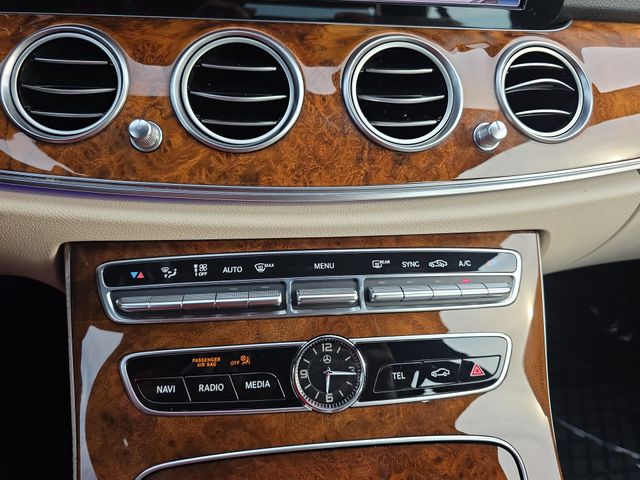 Used 2019  Mercedes-Benz E 300 image 25