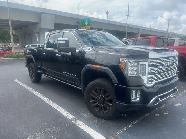 2023 GMC Sierra 4WD Crew Cab Standard Box Denali's photo