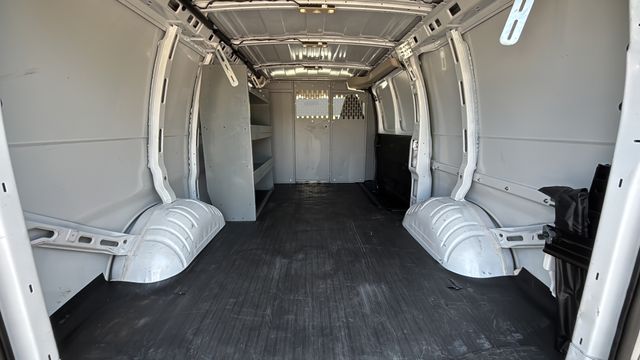 Used 2025 White Chevrolet Work Van image 32