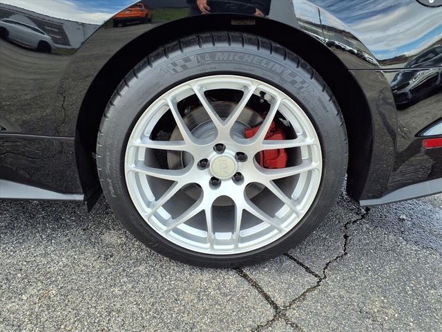 Used 2017 Black Ford GT Premium image 8