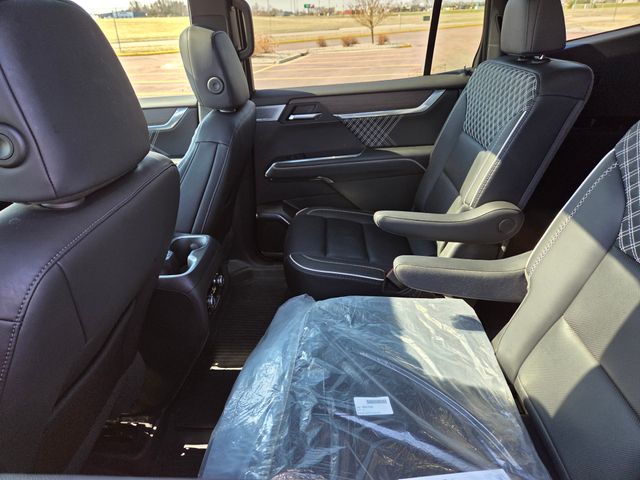 2025 GMC Acadia AWD Denali