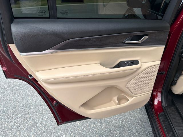 Used 2023 Jeep Grand Cherokee L SUV