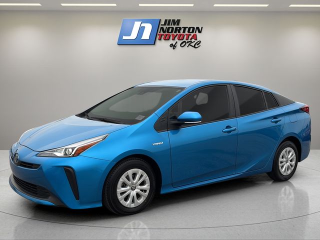 2022 Toyota Prius L Eco FWD's photo