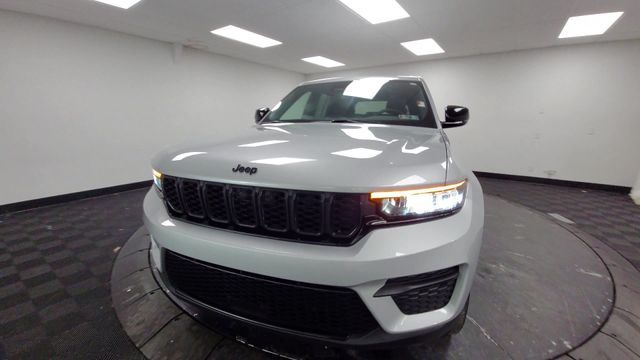 2024 – Jeep – Grand Cherokee