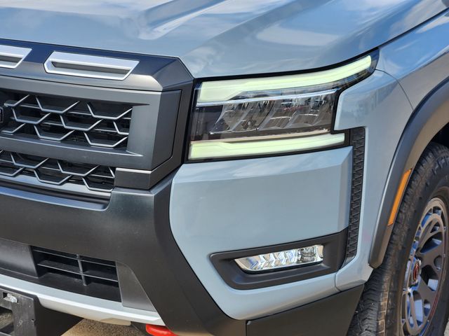 2025 Nissan Frontier PRO-X photo 4