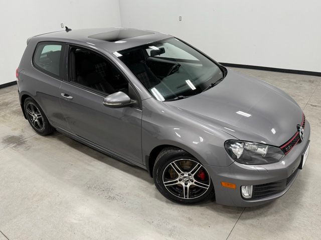 2010 Volkswagen GTI photo