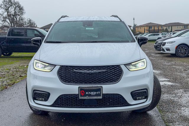 new 2026 Chrysler Pacifica car, priced at $50,225