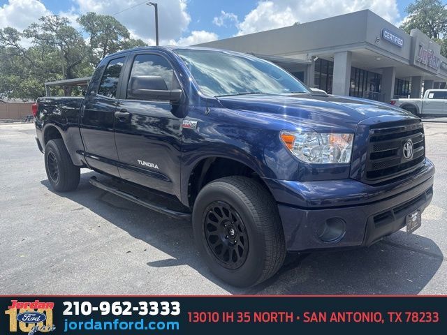 2011 Toyota Tundra Grade  4.6L V8 Double Cab RWD   
