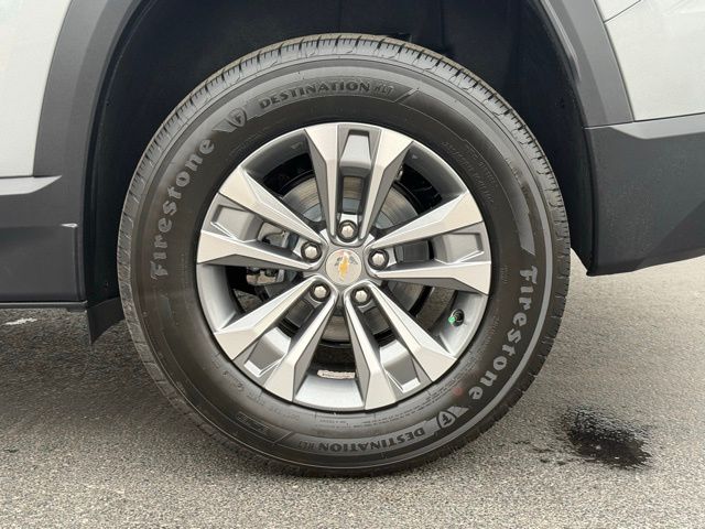 new 2026 Chevrolet Equinox car, priced at $33,790