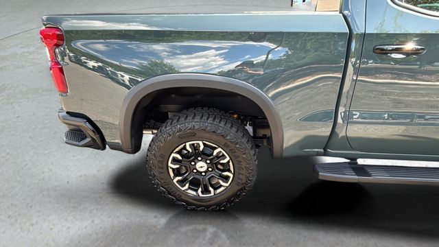 Used 2026 Gray Chevrolet ZR2 image 37