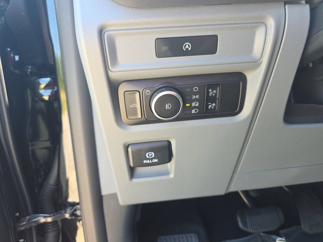 Used 2025 Agate Black Metallic Ford XLT image 25