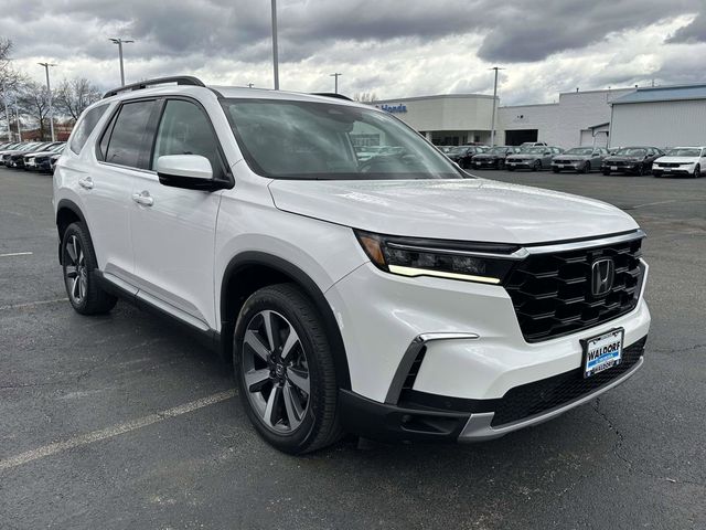 2023 Honda Pilot Touring AWD