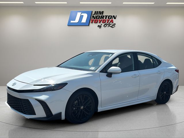 2025 Toyota Camry SE FWD