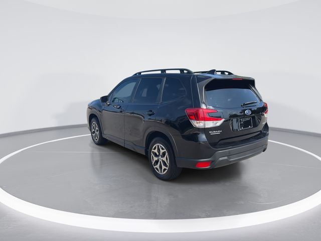 Used 2023 Black Subaru Premium image 6