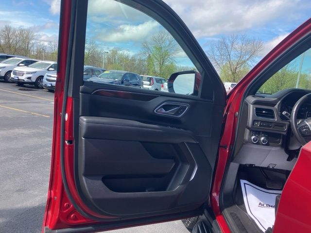 2021 GMC Yukon SLE photo