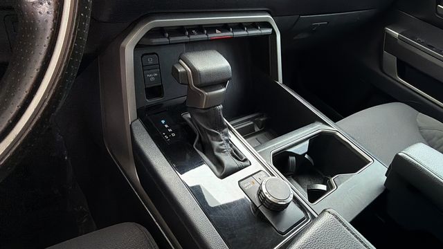 Used 2022 White Toyota SR5 image 29