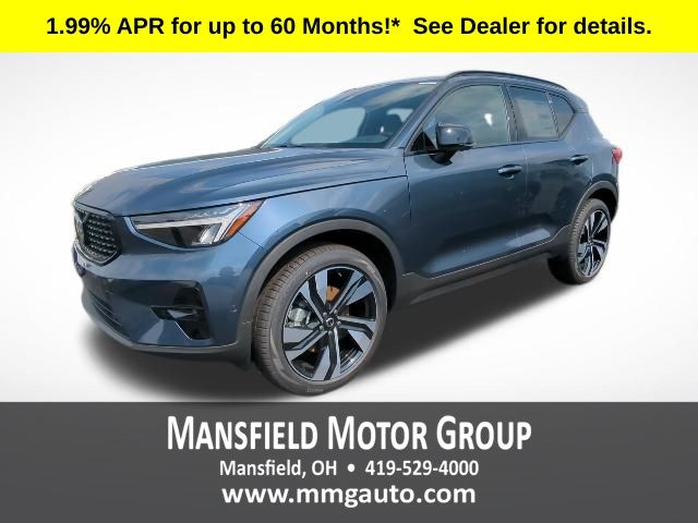 2026 Volvo XC40 B5 Plus