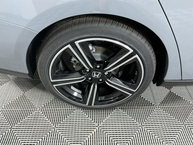 new 2026 Honda Accord Hybrid car, priced at $35,445