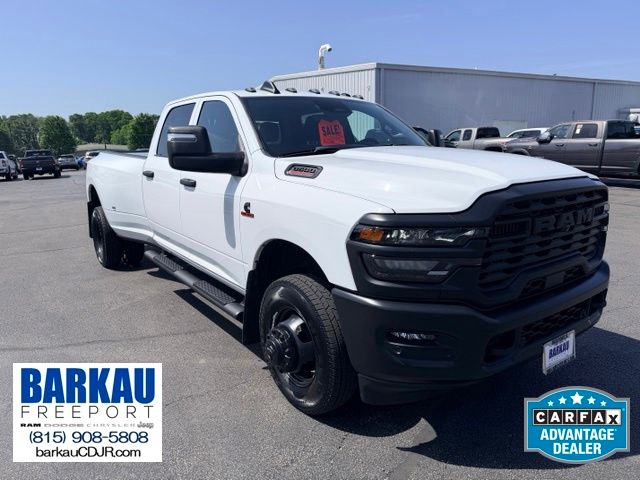 Bright White Clearcoat 2025 RAM 3500 Pickup Truck Four-Wheel Drive 8-Speed Automatic