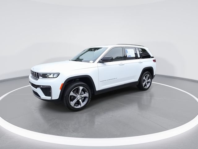 Used 2026 White Jeep Limited image 4
