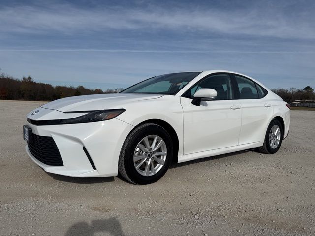 2025 Toyota Camry LE FWD