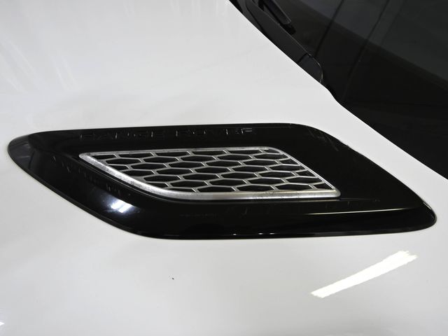 Used 2016 White Land Rover HSE Td6 image 30