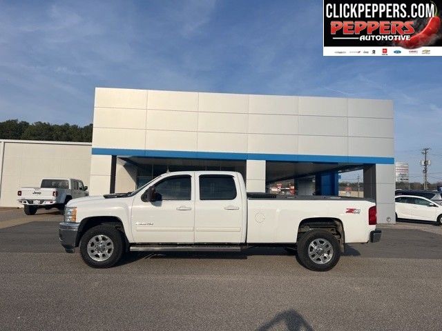 Summit White 2012 Chevrolet Silverado 2500HD LTZ Crew Cab 4WD Pickup Truck Four-Wheel Drive 6-Speed Automatic