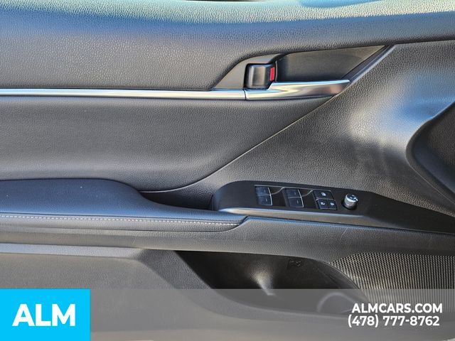 2023 Toyota Camry XSE photo 32