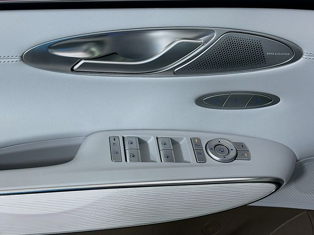 Thumbnail: 2026 Genesis GV70 - 18
