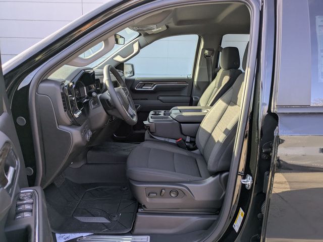 2025 Chevrolet Silverado 1500 RST photo