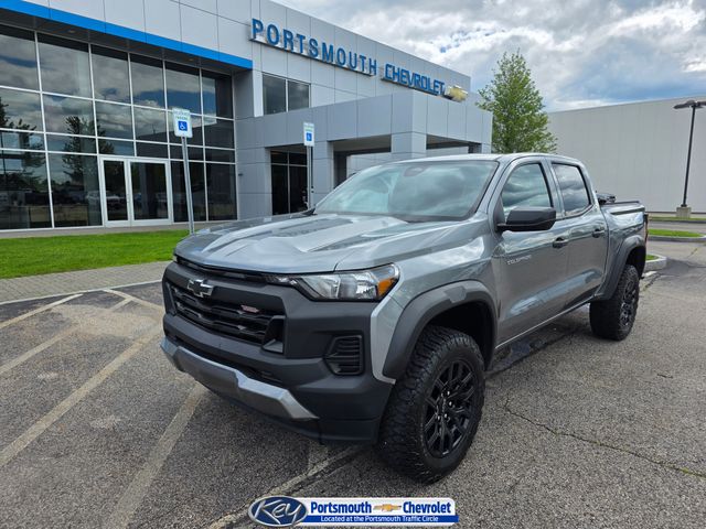 Sterling Gray Metallic 2023 Chevrolet Colorado Pickup Truck Four-Wheel Drive 8-Speed Automatic